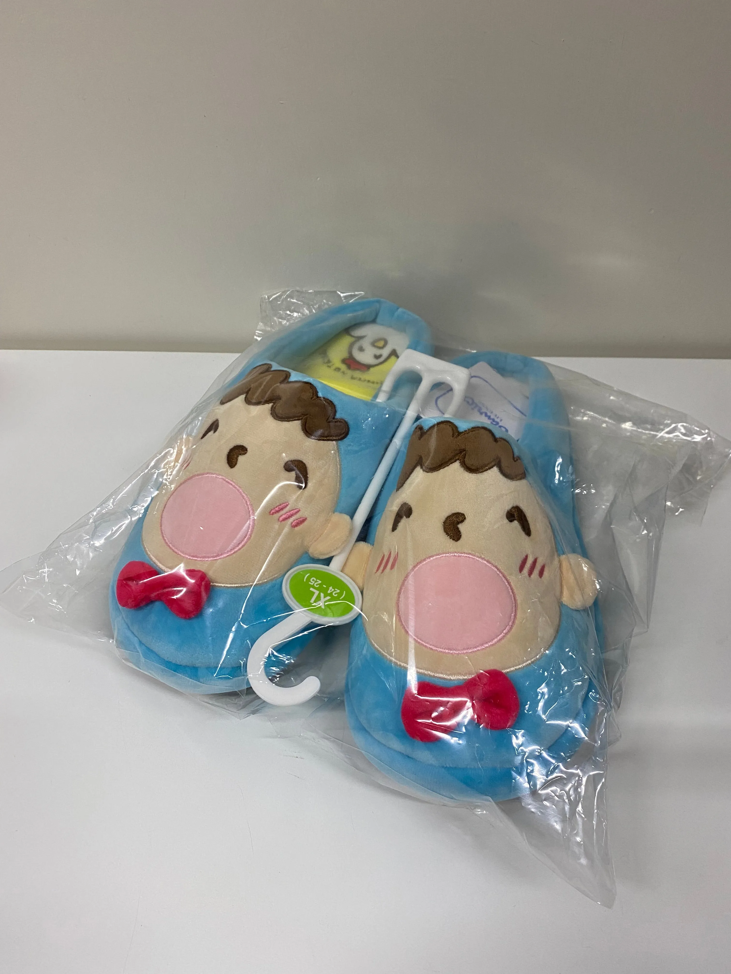 Sanrio Minna No Tabo Blue Soft Big Head Slippers